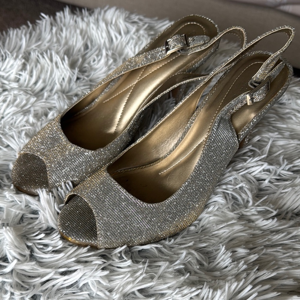 Andrew Geller | Open Toe | Sparkly Gold Heel